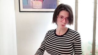 naomi_reah - Student girl in glasses teases with her big tits and chats sweetly