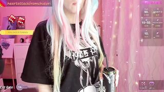 yourcutewaifu - Baby poses in front of the camera and chats sweetly.