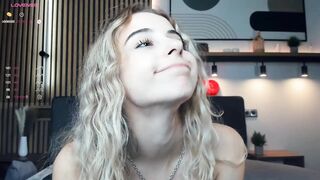 xterribly_cutex - Blonde with beautiful eyes chats sweetly on the bed in front of the camera