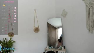 ohanna_ - A brown girl in a nice swimsuit is having a nice chat.