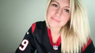 smexxii93 - Young blonde girl sweetly chatting and teasing in front of the camera