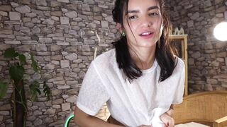 urcutelinda - Babe sweetly interacting and teasing in front of the camera with her clothes on and sweetly interacting