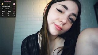 rowenahallman -Brunette shows her beautiful tits