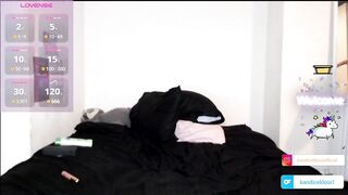bigboobiebabex - A chick in sexy lingerie is having a nice chat.