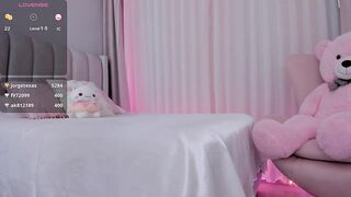 danielita211991 -A young girl with a big ass with a lavender in her cunt.