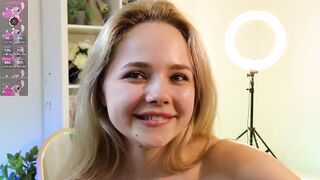 molly__meow - [Slutty babe dances naked in front of the camera in heels