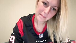 smexxii93 - A young girl shows her small tits and chats sweetly in front of the camera
