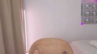 dreamsweetgirl - Big-boobed slut is having a nice chat.