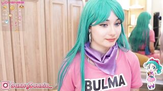 sunny_sonnie - The little girl with the blue hair is having a nice chat.