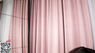 kimflow - A young girl with big tits is having a nice chat with a girl.