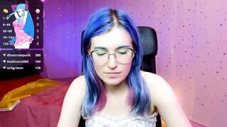 kristalylove - The student is cute in front of the camera and shy in front of the camera.