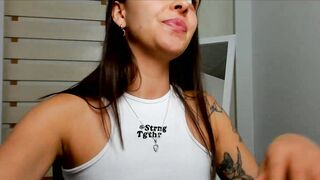 jessi_joy - Baby girl in clothes communicates cutely and has fun