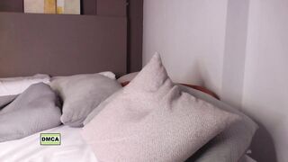 latinella - [Video] Online recording facesitting mtf leggings