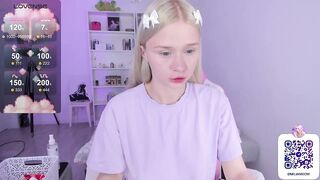 miliameow - A young streamer with an anal plug in her ass talks sweetly and shows her pussy and ass on camera