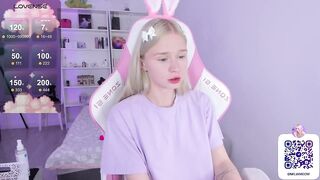 miliameow - A young streamer with an anal plug in her ass talks sweetly and shows her pussy and ass on camera