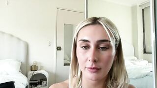 sashabooxx - Young woman in pulnik dances in front of the camera to earn more money