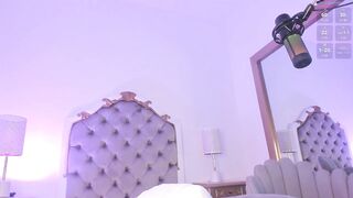 cherylloving_ - Young woman fucks herself with a vibrator in her pussy and panties her beautiful tits