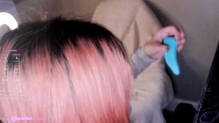 hee_jeen - Young girl shows her small ass and pleasures her pussy on camera