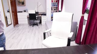 cute00kiara - A secretary seduces her boss at work.