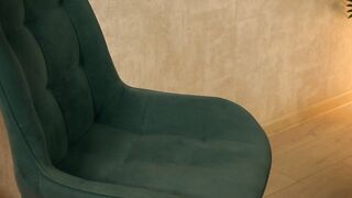 ellys_ -The baby shows her tits and her pussy and talks sweetly