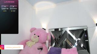 emma_jamess - Young woman trumpets her big ass on camera and fucks with a rubber cock and shows her beautiful tits