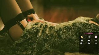 j_o_a_n - The young woman shows her pussy with Lavens inside and gets enormous pleasure