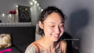 _octopussy_ - A babe in sexy lingerie teases in front of the camera and sweet talks getting pleasure from lavens in her pussy
