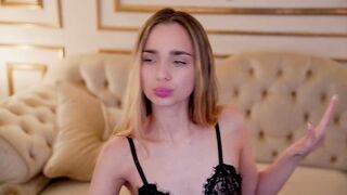 lana_pulse -The babe is sweet-talking and teasing in front of the camera.