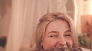 hannasthesia -Adorable babe sweetly chatting and teasing in front of the camera with her clothes on
