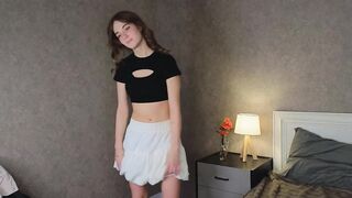 rexannefairall -Adorable babe is small-talking and teasing in front of the camera.