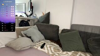 sofia_juicyass - A couple fucks on camera and has a lot of fun.