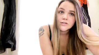 pregnantmomma01 - The babe shows her big tits and talks sweetly in front of the camera and doesn’t want to show her pussy