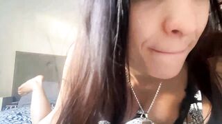 candypink77 - [Young woman in lingerie teasing the camera in lingerie