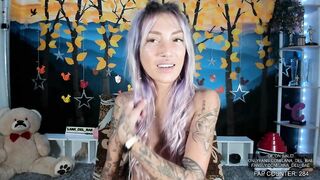 lana_del_bae -Slut with small tits with an anal plug in her ass fucks with a rubber dick and gets pleasure