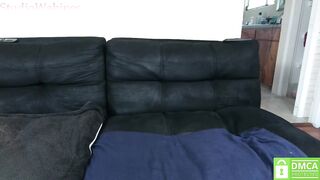 studiowahines - [Camgirl shows off her pussy and has a nice conversation