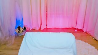 naomime - The young woman talks sweetly and teases in front of the camera and doesn’t want to undress