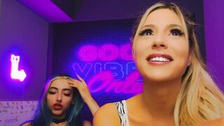 taahiraarabian - [Video] smallass lesbians makemecum fuckhard