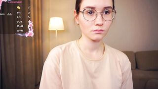 odelynaclay - Clothed college girl sweetly chatting and teasing on camera